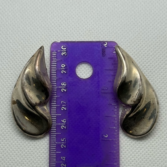 Vintage Taxco Mexico Sterling Silver Teardrop Clip-On Earrings